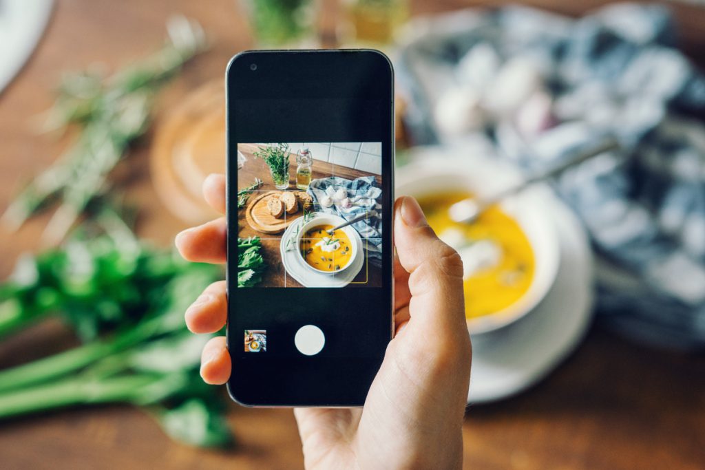 話題の『Instagram Story』とは？ 後編：担当者必見！導入・活用のポイント | SOME MEDIA